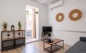 Sagrada Familia Comfy Apartment